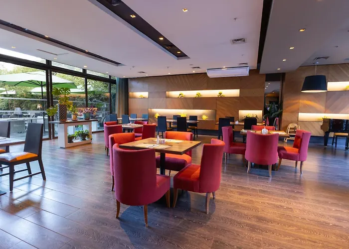 Wyndham Santiago Pettra